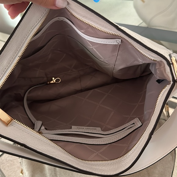 Micheal Kors large hobo purse.  Off-white. - Picture 5 of 6